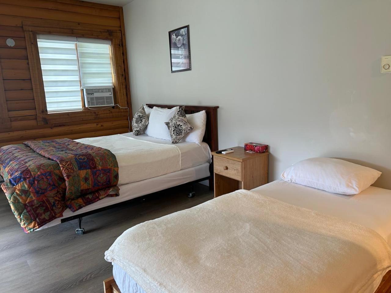 Jade Mountain Motel Chase Eksteriør bilde